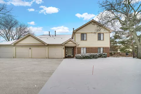 895 E Coach Rd #17322, Palatine, IL 60074