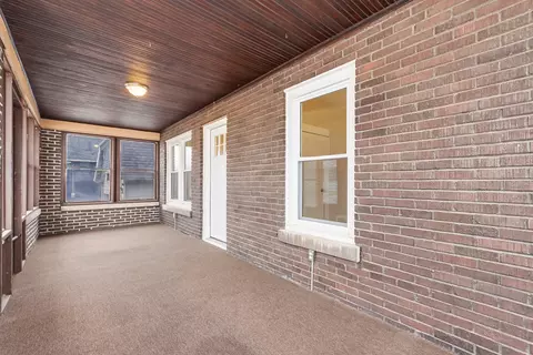 841 Bowditch Ave, Aurora, IL 60506 photo 2