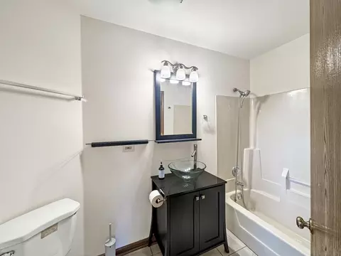 Bath - 415 Farmbrook Ct, Romeoville, IL 60446 photo 1 of 2