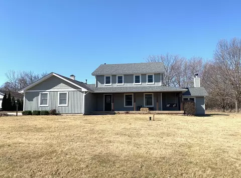 4 N846 Brookside West Dr, Saint Charles, IL 60175