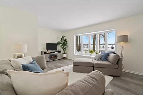 Living - 1000 Fortress Dr, Mchenry, IL 60050 photo 1 of 2