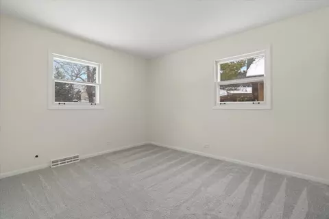 Bedroom - 1000 Fortress Dr, Mchenry, IL 60050 photo 2 of 3