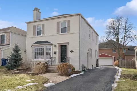 388 N Elm Ave, Elmhurst, IL 60126