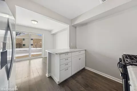 Other - 1500 Robin Cir #115, Hoffman Estates, IL 60169 photo 2 of 4