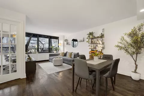 222 E Pearson St #204, Chicago, IL 60611 photo 3
