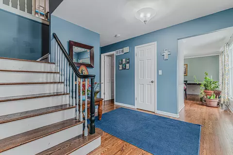 Entry Way - 196 N Lyle Ave, Elgin, IL 60123 photo 1 of 2