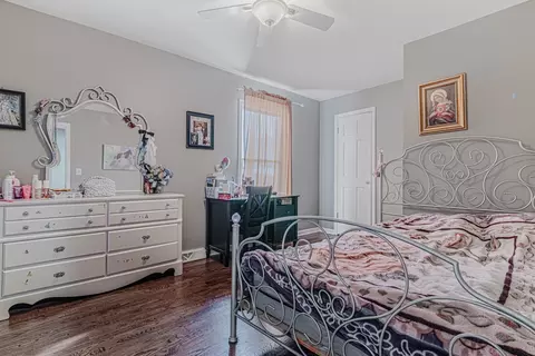 Bedroom - 196 N Lyle Ave, Elgin, IL 60123 photo 3 of 3