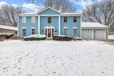 196 N Lyle Ave, Elgin, IL 60123