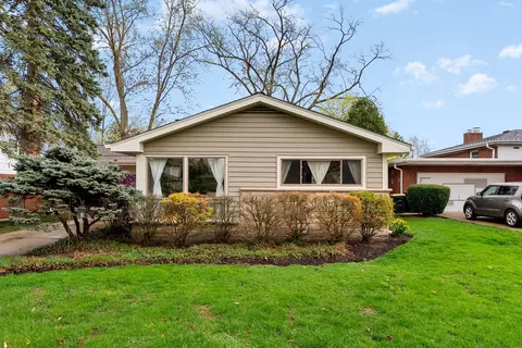 403 N Beverly Ln, Arlington Heights, IL 60004
