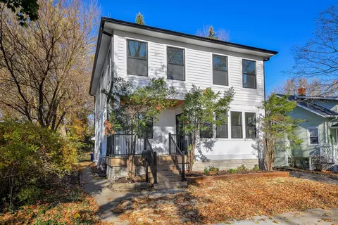 96 Mckinley St, Saint Charles, IL 60174