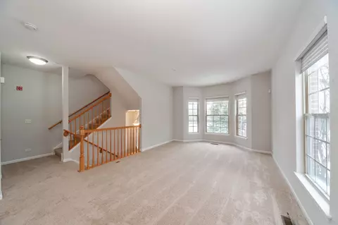 469 Prestwick Ln, Wheeling, IL 60090 photo 2