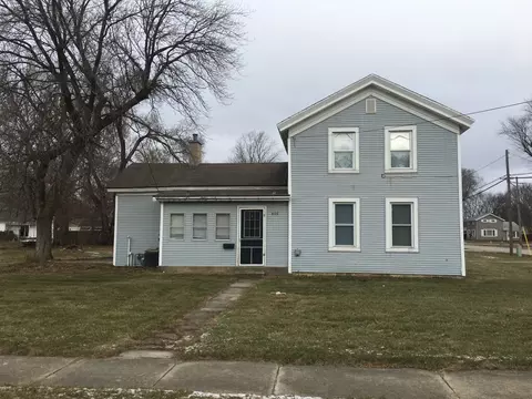 405 W Center St, Sandwich, IL 60548