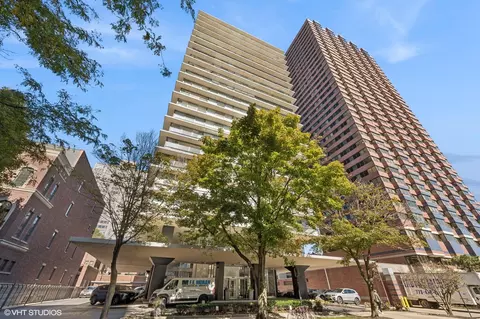 320 W Oakdale Ave #1403, Chicago, IL 60657