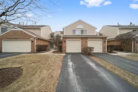504 Canterbury Dr #504, Carol Stream, IL 60188