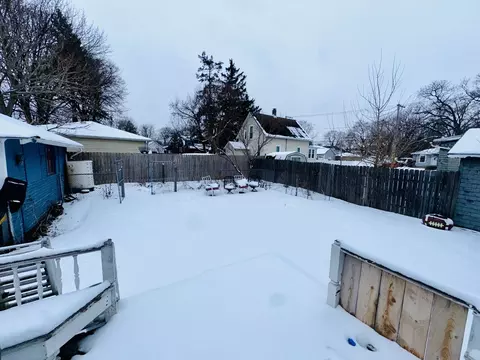 Exterior - 659 Chester Ave, Elgin, IL 60120 photo 3 of 3