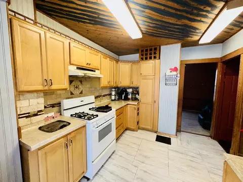 Kitchen - 659 Chester Ave, Elgin, IL 60120 photo 1 of 2