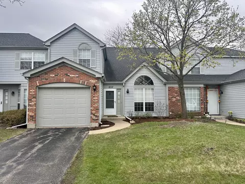 227 Wellington Cir, Gurnee, IL 60031