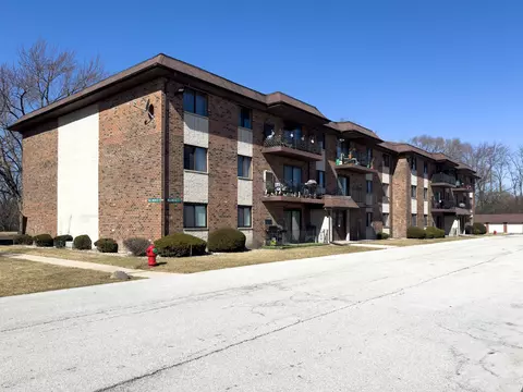 14959 Willowcrest Ct #15, Midlothian, IL 60445