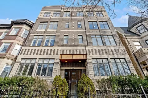 516 W Oakdale Ave #1W, Chicago, IL 60657