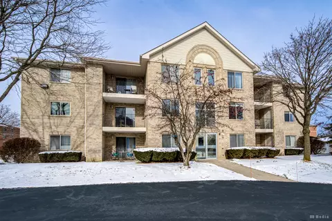 6820 Ridge Point Dr #2B, Oak Forest, IL 60452