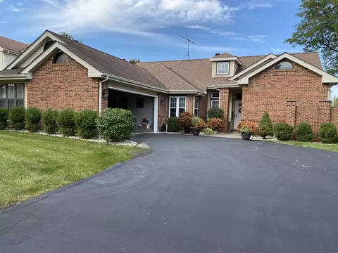 1379 Eddy Ln, Lake Zurich, IL 60047
