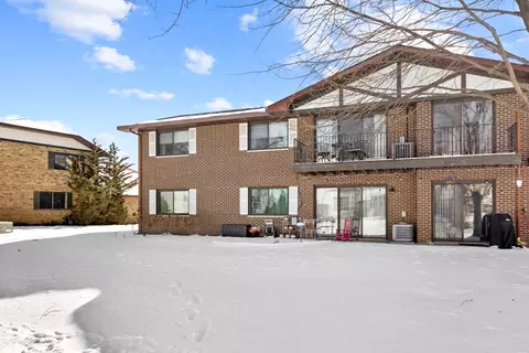 Exterior - 305 Walters Ln #2B, Itasca, IL 60143 photo 4 of 4
