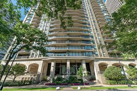 1040 N Lake Shore Dr #34C, Chicago, IL 60611
