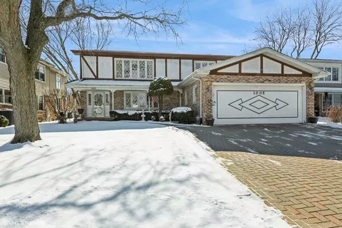 1005 E Cardinal Ln, Mount Prospect, IL 60056