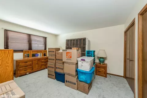 1005 E Cardinal Ln, Mount Prospect, IL 60056 photo 22