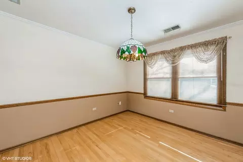 1005 E Cardinal Ln, Mount Prospect, IL 60056 photo 14