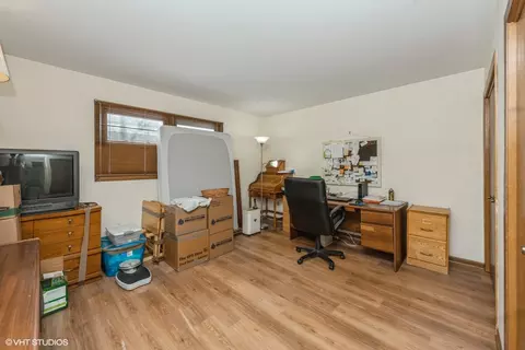 1005 E Cardinal Ln, Mount Prospect, IL 60056 photo 23