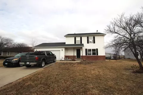 806 Havens Dr, Hudson, IL 61748