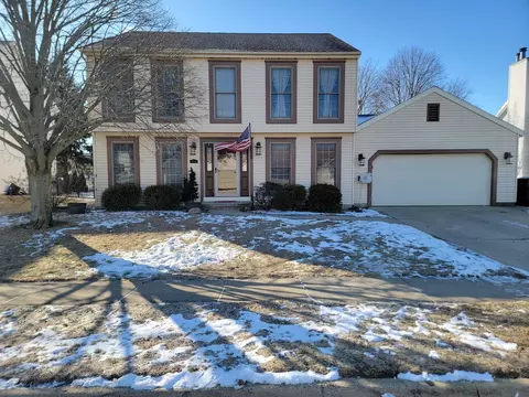 1203 Hanson Dr, Normal, IL 61761 photo 2