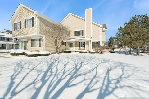 655 Silver Creek Rd #655, Woodstock, IL 60098