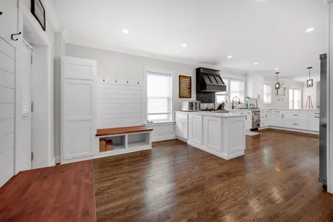 Entry Way - 11313 S Bell Ave, Chicago, IL 60643 photo 2 of 3