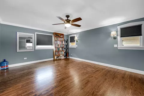 Living - 11313 S Bell Ave, Chicago, IL 60643 photo 4 of 4