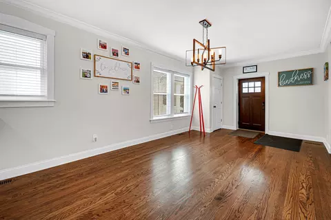 Entry Way - 11313 S Bell Ave, Chicago, IL 60643 photo 1 of 3