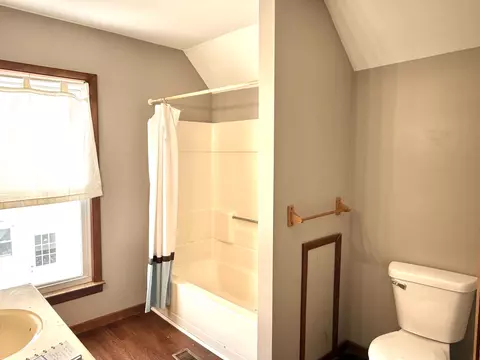 301 E Van Buren St, Ohio, IL 61349 photo 18