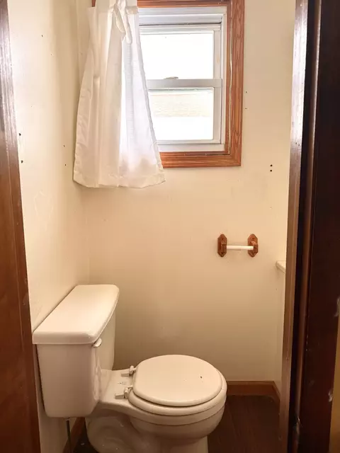 301 E Van Buren St, Ohio, IL 61349 photo 24