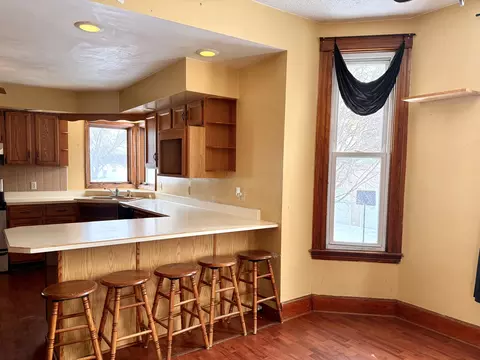 301 E Van Buren St, Ohio, IL 61349 photo 10