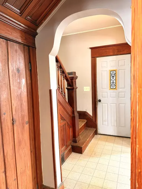 301 E Van Buren St, Ohio, IL 61349 photo 5