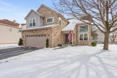 1375 Beacon Ln, Bartlett, IL 60103
