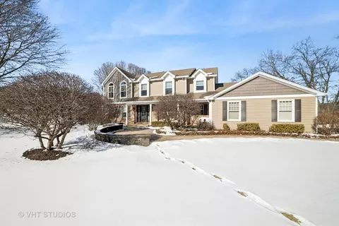 38 W718 Evanswood Ln, Saint Charles, IL 60174