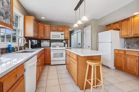 Kitchen - 385 Coventry Ln, Crete, IL 60417 photo 1 of 1
