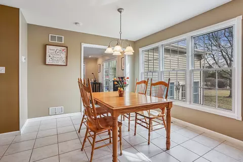 Dining - 385 Coventry Ln, Crete, IL 60417 photo 1 of 1