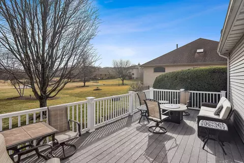 Exterior - 385 Coventry Ln, Crete, IL 60417 photo 2 of 5