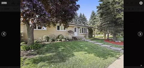 760 Sunnyside Rd, Roselle, IL 60172