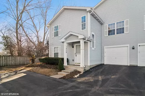 1279 Orleans Dr, Mundelein, IL 60060