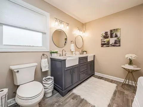 Bath - 37023 N Stanton Point Rd, Ingleside, IL 60041 photo 1 of 4