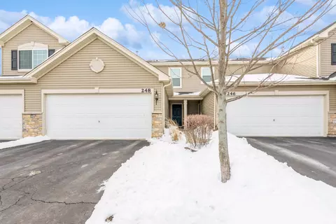 248 Wildmeadow Ln, Woodstock, IL 60098